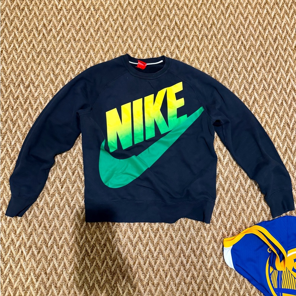 Nike Raglan Sweatshirt Jamaica colors Medium